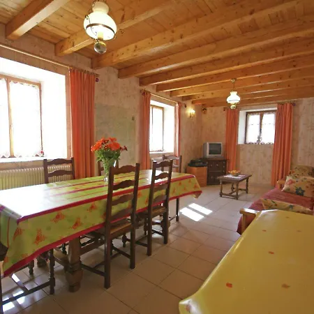 Сasa de vacaciones Spacious Near Forest In Esmouli Res Esmoulieres